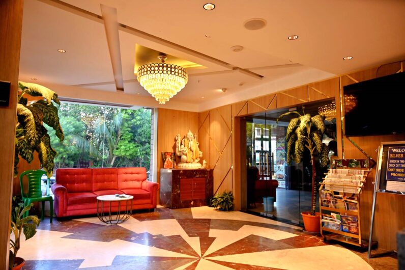 HOTEL SILVER LAND