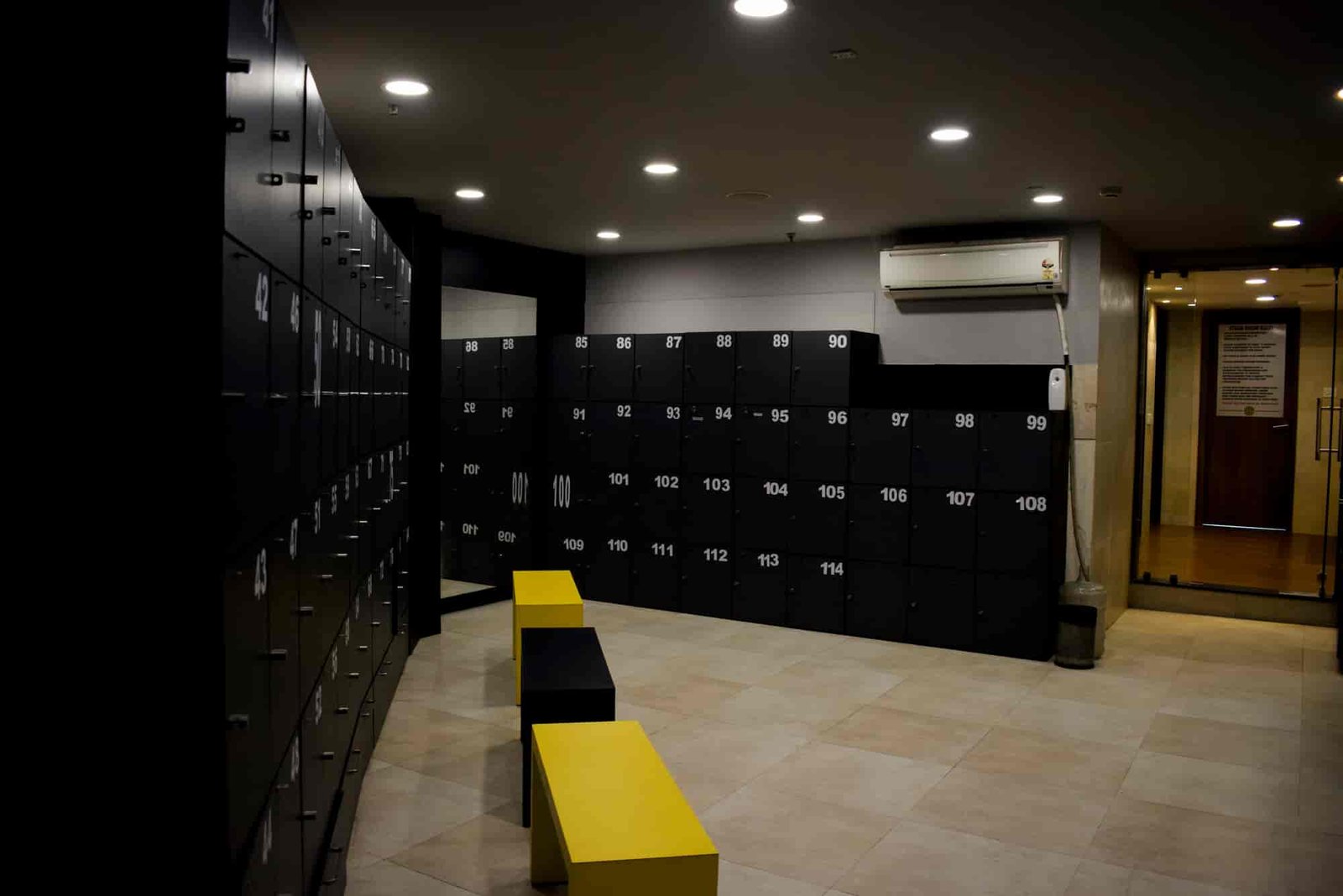 Gold’s Gyms