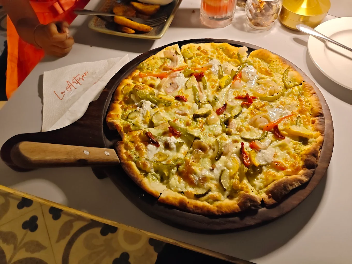 La Artisan Bistro