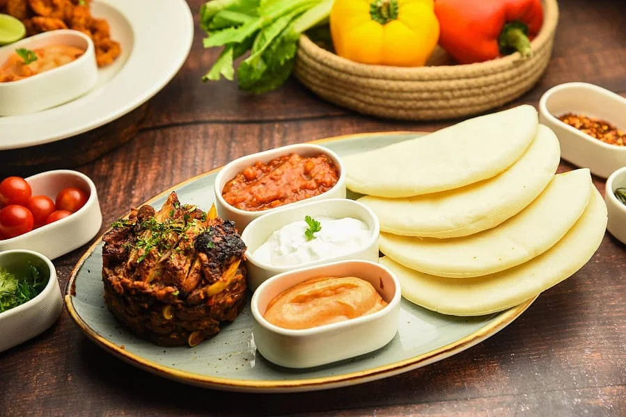La Artisan Bistro