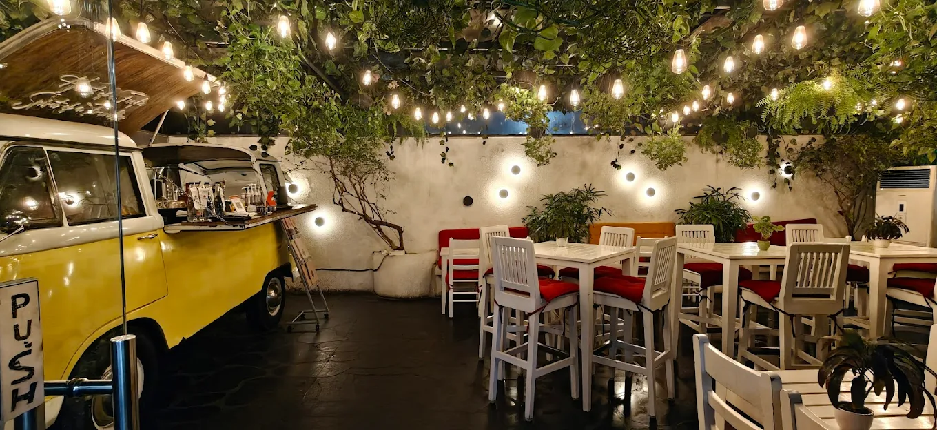 Caravan Cafe
