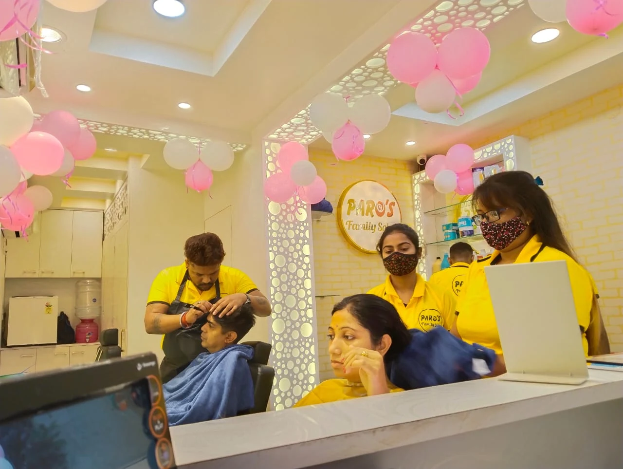 Paro’s Family Salon – Unisex beauty salon in Dumdum, Kolkata