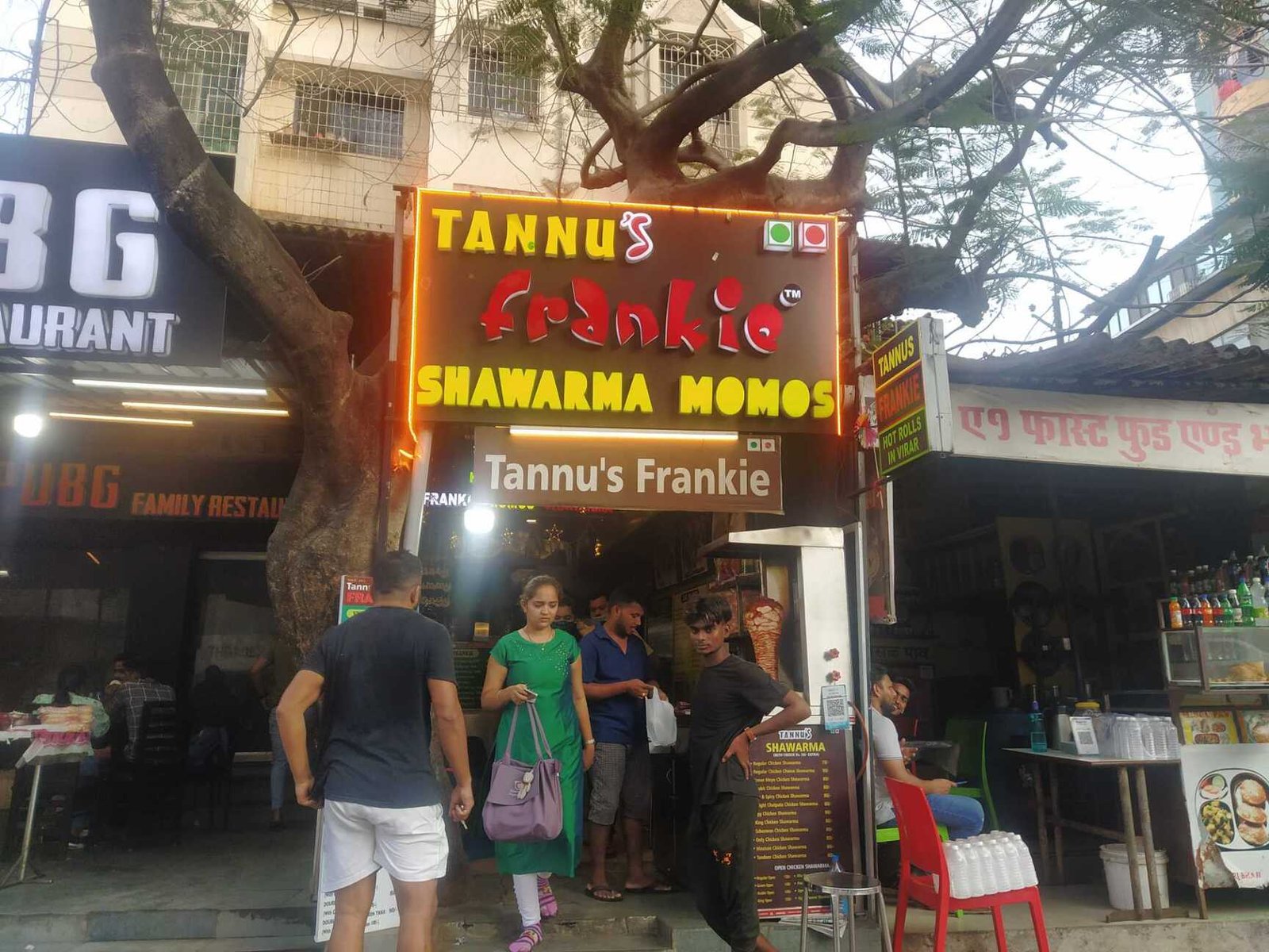 Tannus Frankies Shawarma Momos