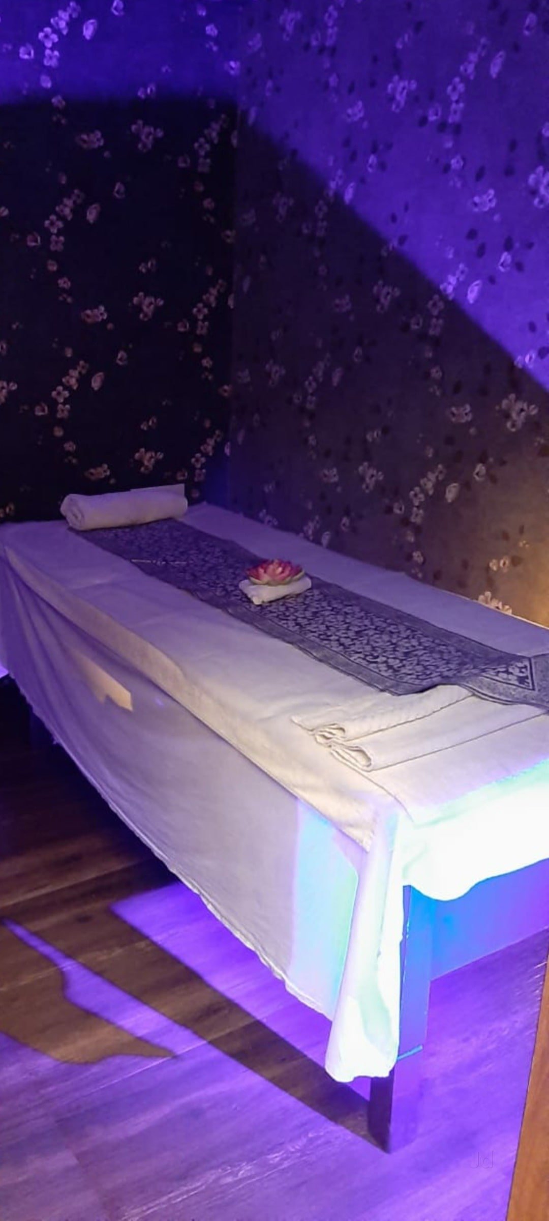 Crystal Waves Spa & Salon