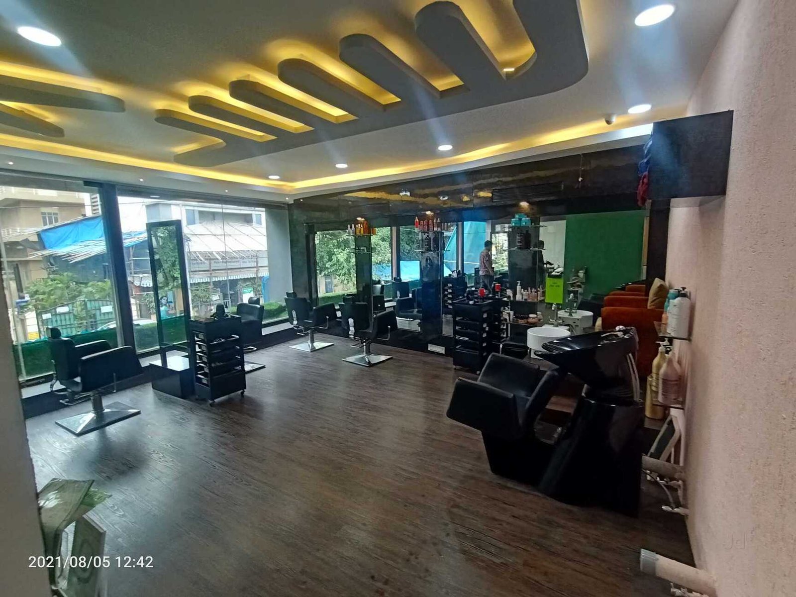 The Barbers Lounge
